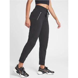 Athleta Trekkie North Jogger Black